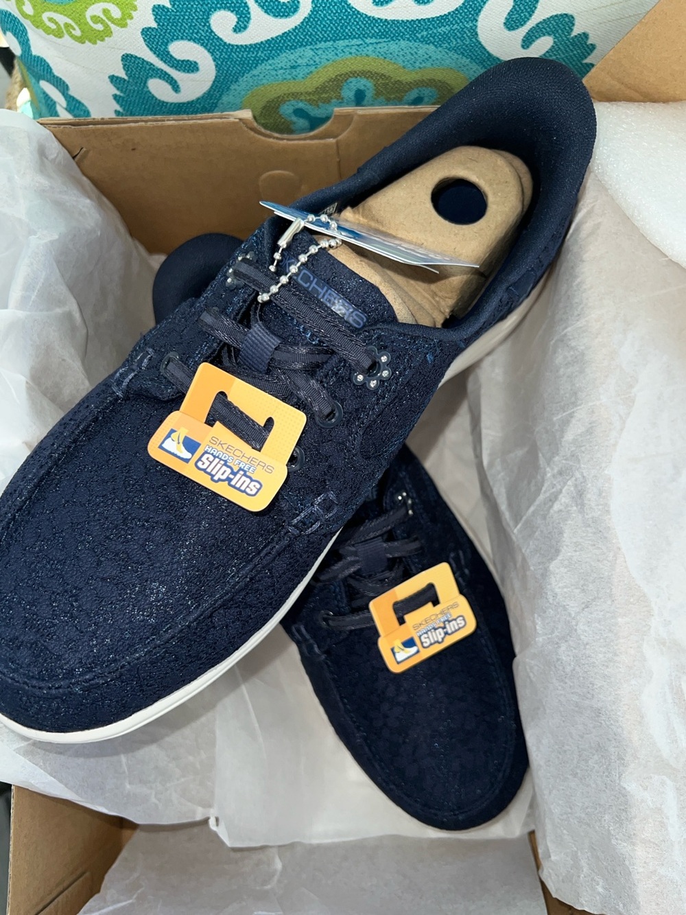 Skechers NIB Hands Free Slip-on Lace Upper On-The-GO Flex Radiant Leilani Size 7